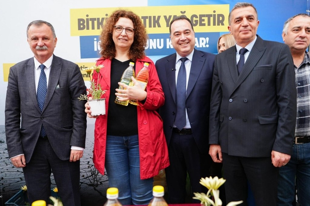 “Atık Yağını Getir, Suyunu Kurtar” Kampanyasına Vatandaşlardan Yoğun İlgi (19)