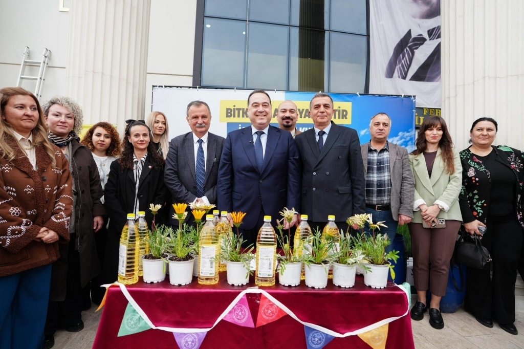 “Atık Yağını Getir, Suyunu Kurtar” Kampanyasına Vatandaşlardan Yoğun İlgi (4)