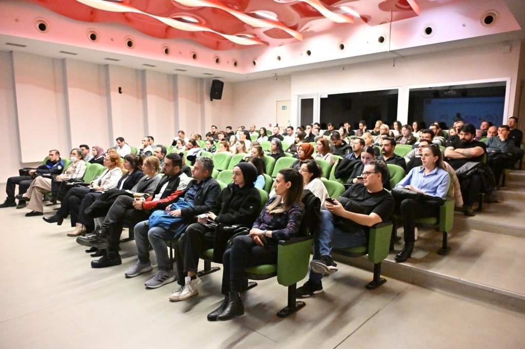 Büyükşehir Personeline Yapay Zekâ Ve Veri Yönetimi Eğitimi (1)