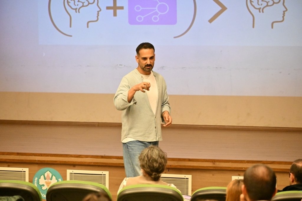 Büyükşehir Personeline Yapay Zekâ Ve Veri Yönetimi Eğitimi (2)