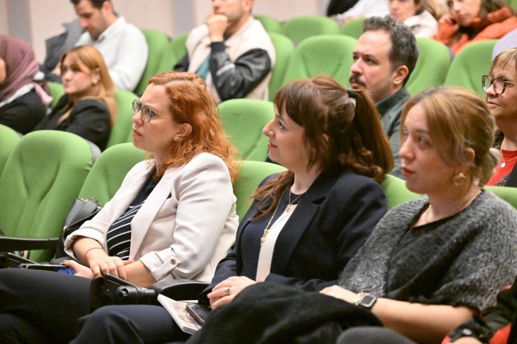 Büyükşehir Personeline Yapay Zekâ Ve Veri Yönetimi Eğitimi (6)