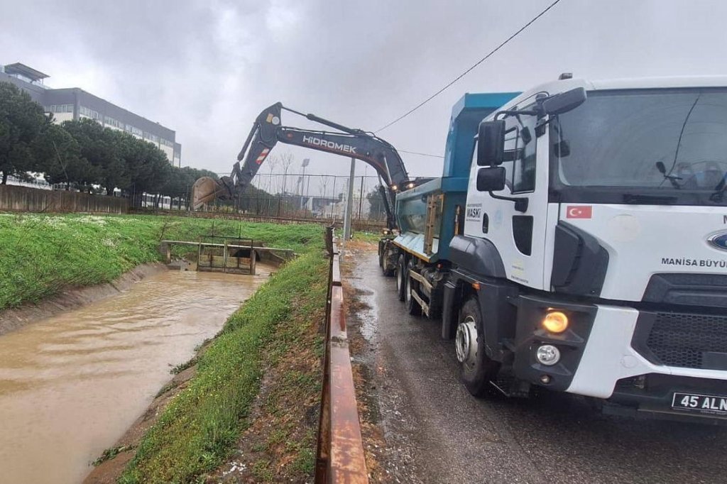 Büyükşehir Ve Maski̇ Ekipleri Yağışa Karşı Teyakkuzda (2)