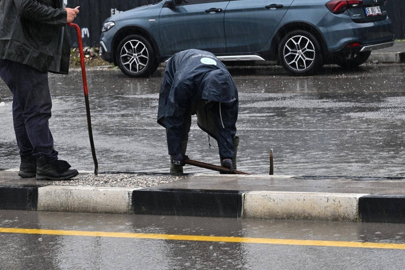 Büyükşehir Ve Maski̇ Ekipleri Yağışa Karşı Teyakkuzda (5)