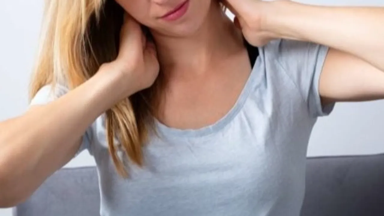 Yaz sıcaklarında omurga sağlığına dikkat