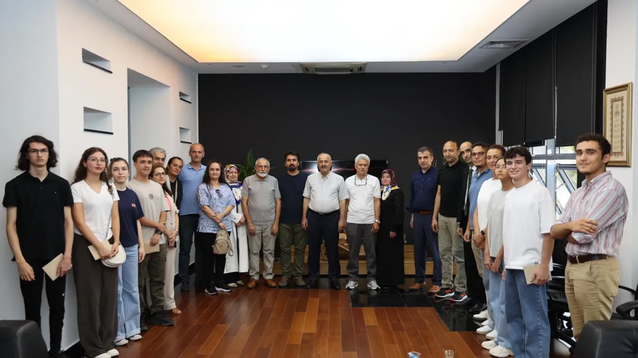 Başkan Büyükgöz, YKS başarılılarını ağırladı