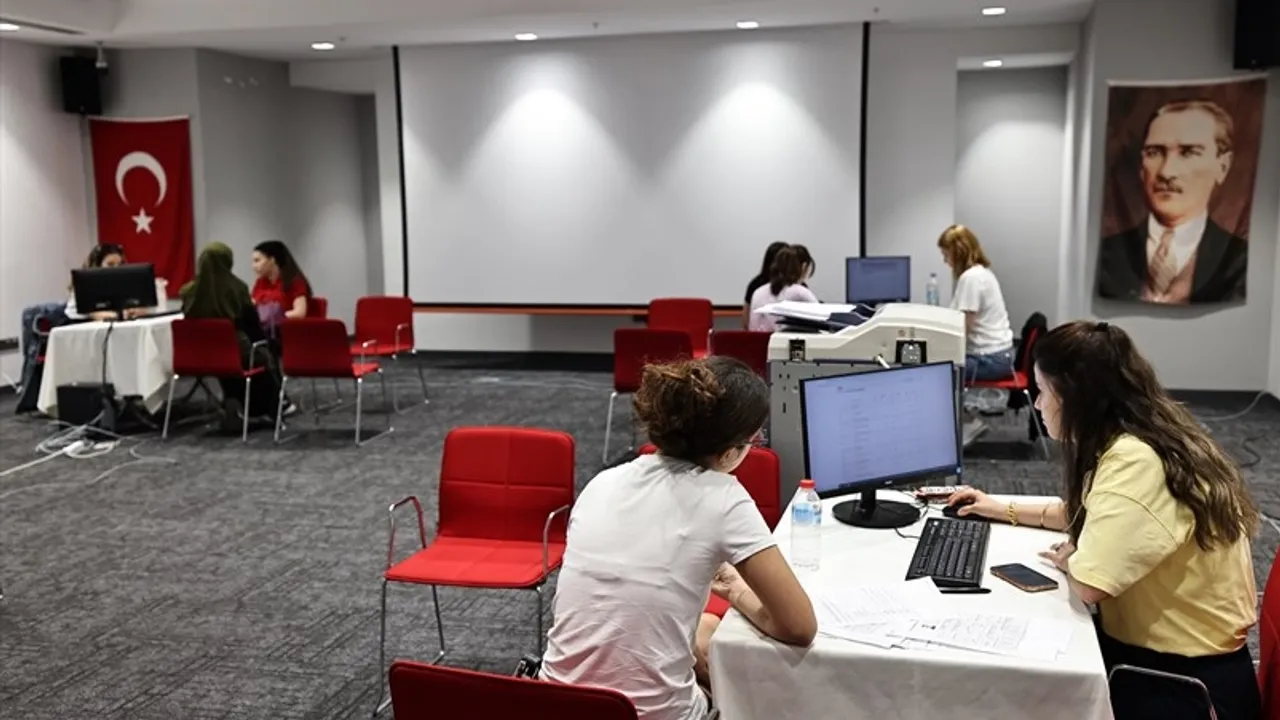 Denizli Büyükşehir’in ücretsiz YKS tercih danışmanlığı sürüyor