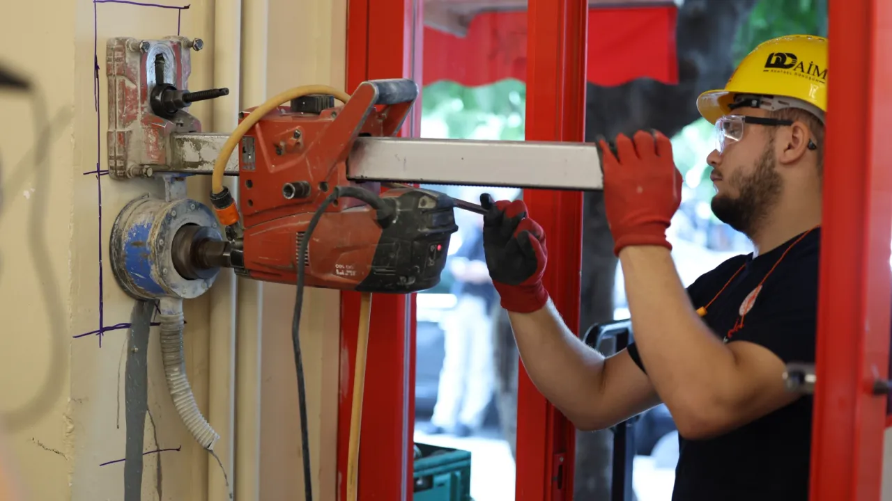 İstanbul Bakırköy’deki binalara deprem testi