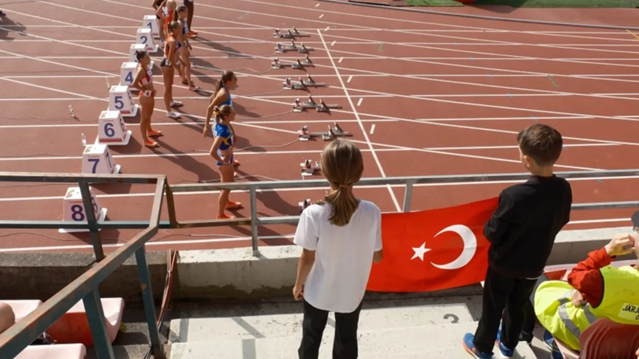 Türkiye’nin en hızlı çocukları U20'de uluslararası heyecan yaşadı
