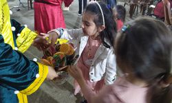 İzmir Vakıflar Bölge Müdürlüğü, her akşam yüzlerce kişiyi iftarda buluşturuyor