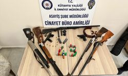 Kütahya'da ruhsatlı silahlarını çalınmış gibi gösterip satan 6 şüpheli yakalandı