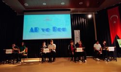 Seferihsar'daki bilgi yarışmasında Nejat Hepkon Anadolu Lisesi birinici oldu