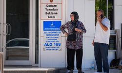 İzmir'de patlamada ölenlerin cenazeleri yakınlarına teslim ediliyor