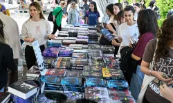 Edebiyatın usta isimleri İzmirli kitapseverlerle buluştu